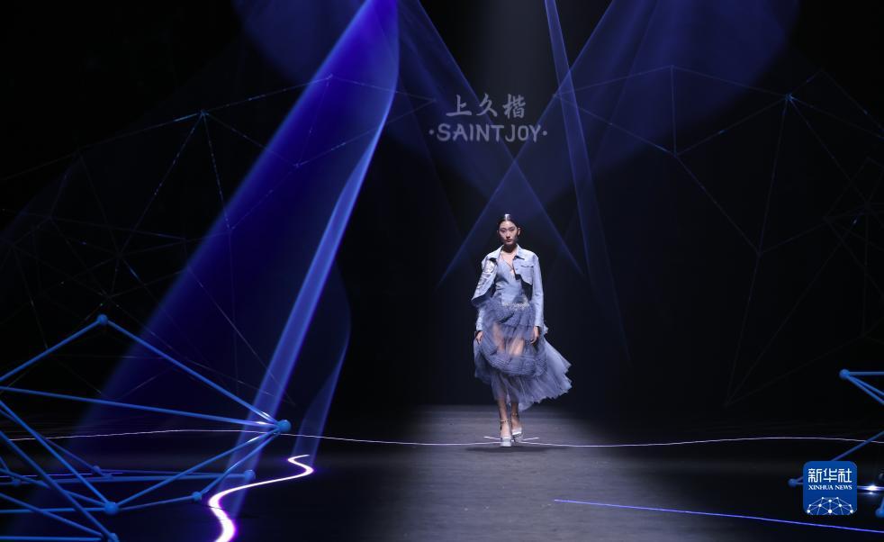 白菜网注册领体验金
